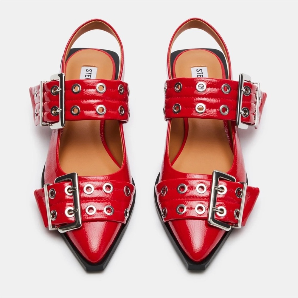 NEW IN BOX - Steve Madden Graya Flats